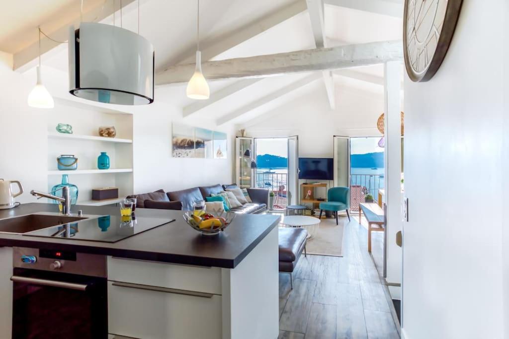 #40 Bright Sea View Suite For 6 2Mins Walk Port & Sea Villefranche-sur-Mer Buitenkant foto
