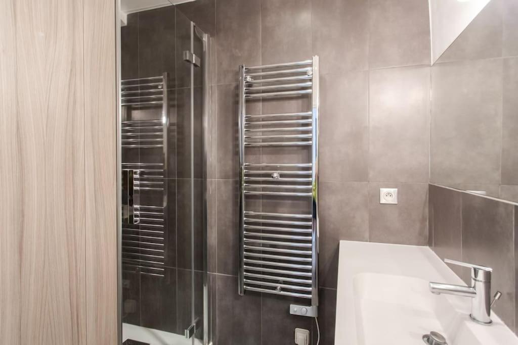 #40 Bright Sea View Suite For 6 2Mins Walk Port & Sea Villefranche-sur-Mer Buitenkant foto