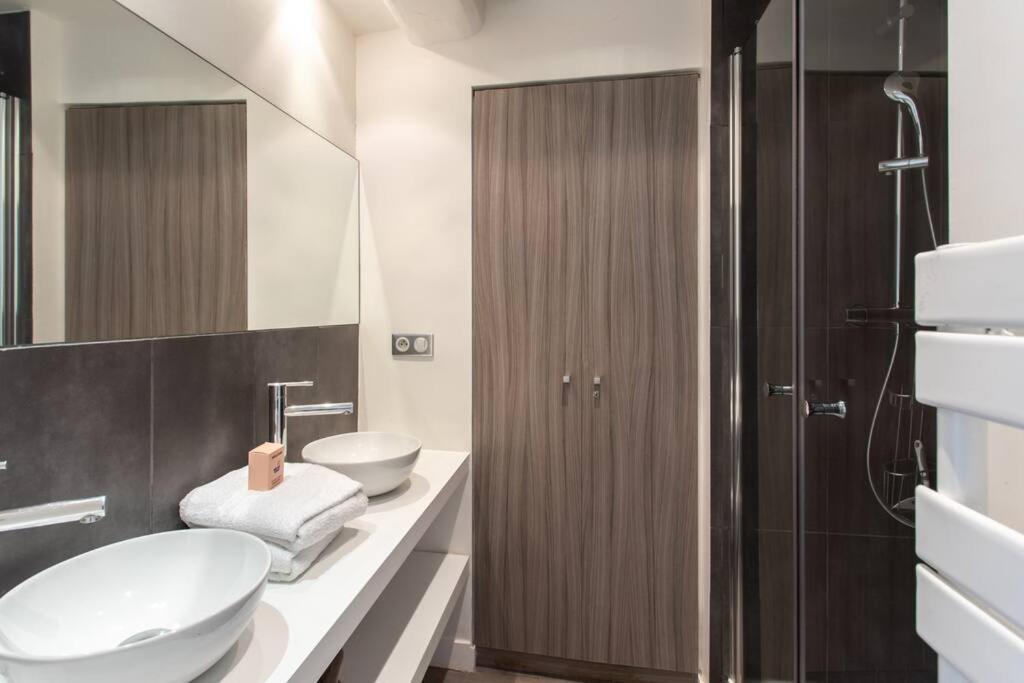 #40 Bright Sea View Suite For 6 2Mins Walk Port & Sea Villefranche-sur-Mer Buitenkant foto