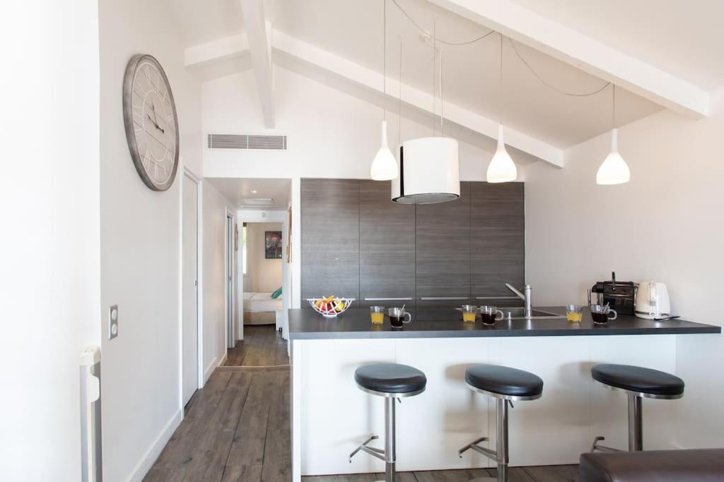 #40 Bright Sea View Suite For 6 2Mins Walk Port & Sea Villefranche-sur-Mer Buitenkant foto